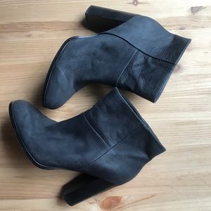 Aldo block ankle boots black NWOT